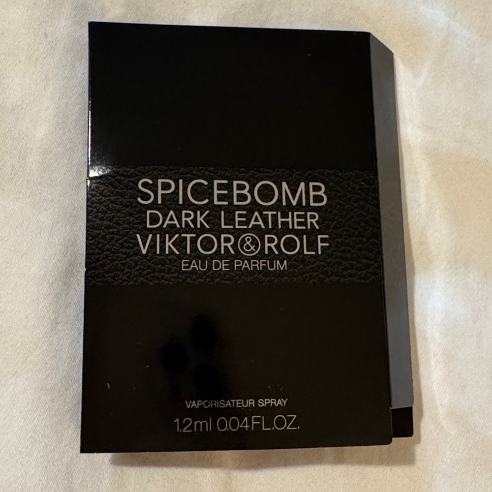 Sample!! Viktor & Rolf Spicebomb Dark Leather Eau de Parfum